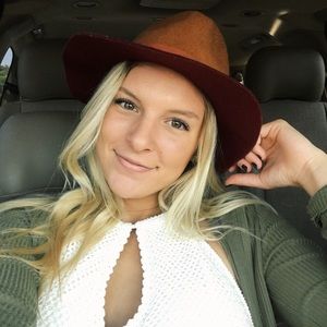 Meet your Posher, Carmen